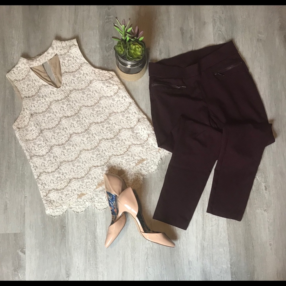 Rose & Olive Lace Beige Sleeveless Top